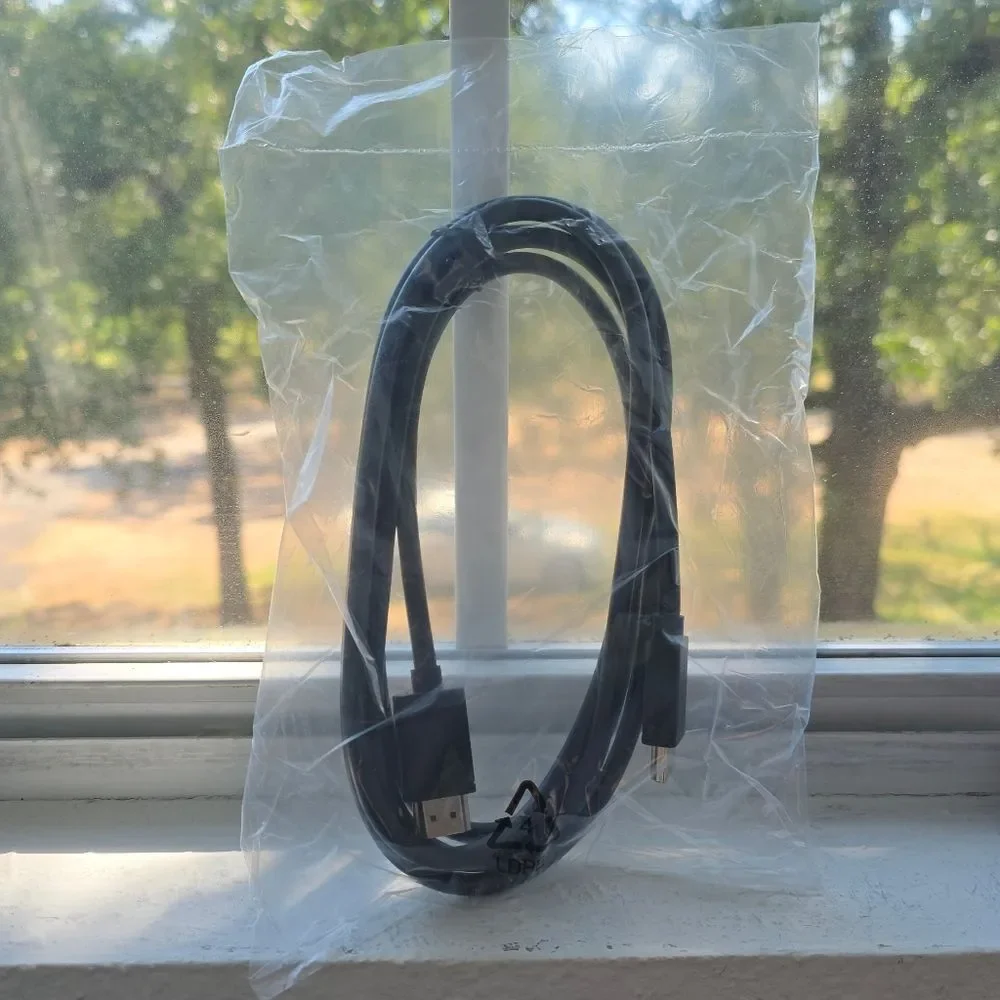 NIB Insignia 6 ft HDMI Cable NS-HG06505 1080p 10.5 Gbps